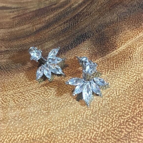 Rhinestone Solitaire Teardrop Earrings   - Picture 4 of 6